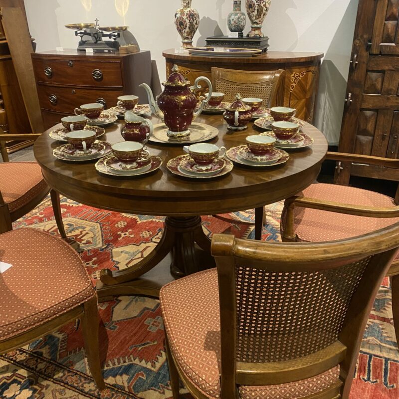Table ronde de salle à manger