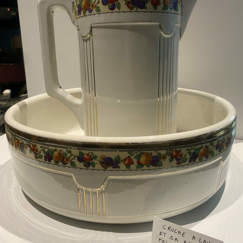 Cruche à laver et sa bassine