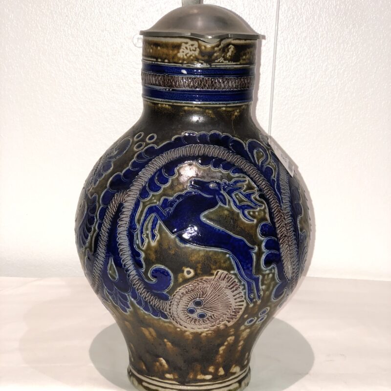 Reinhold Merkelbach . Pichet en grès émaillé. Couvercle en étain Début XXe