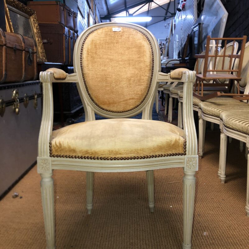Fauteuils cabriolets style Louis