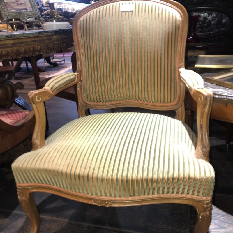 Fauteuil style Louis