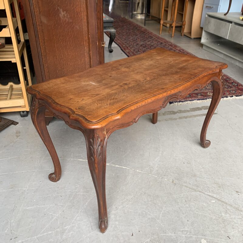 Petite table en bois
