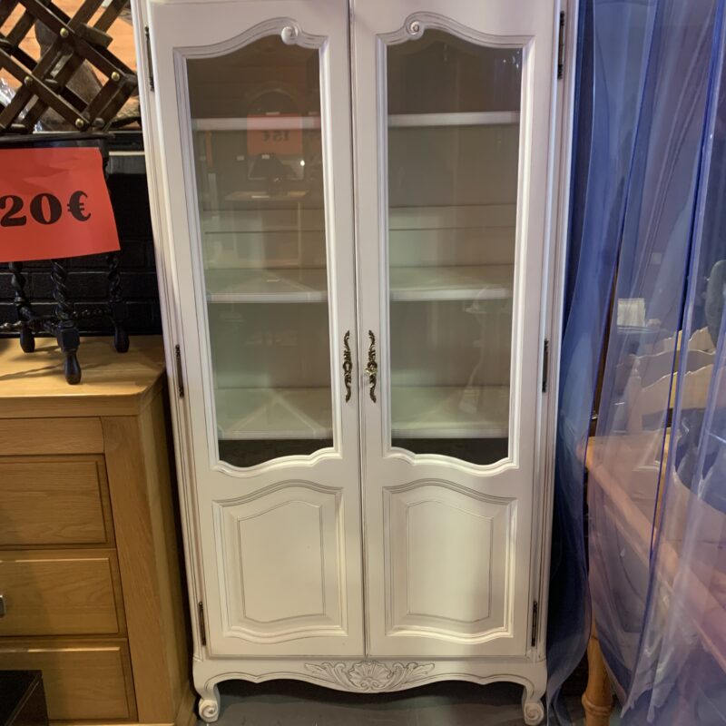 Armoire portes vitrées