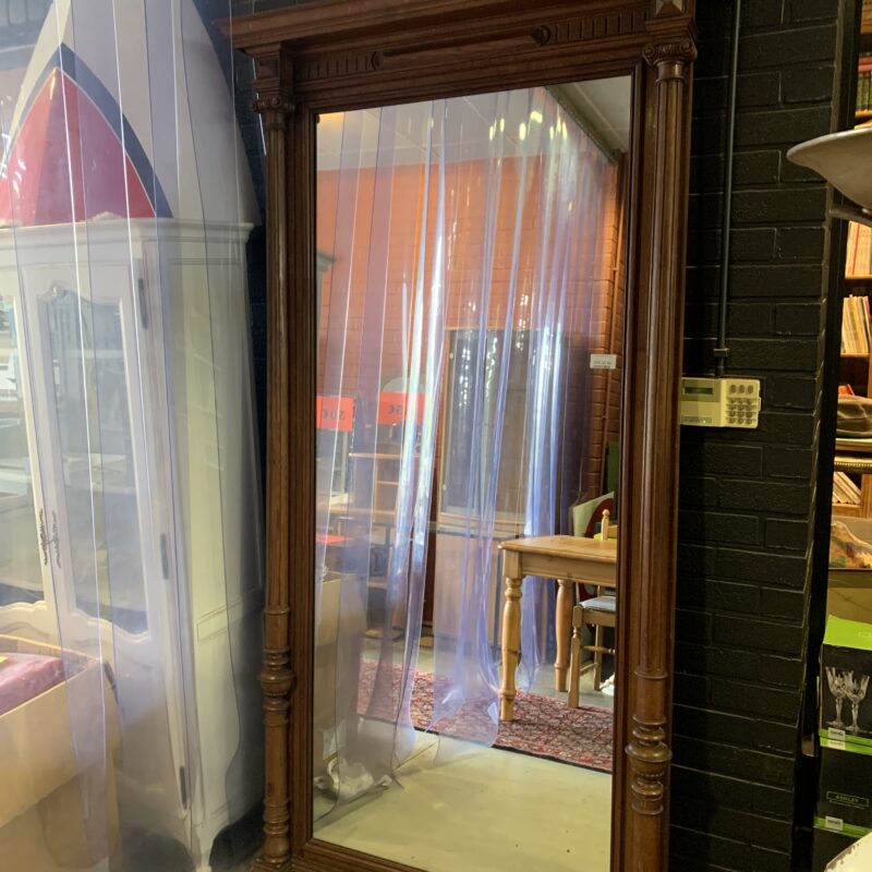 Très grand miroir vertical