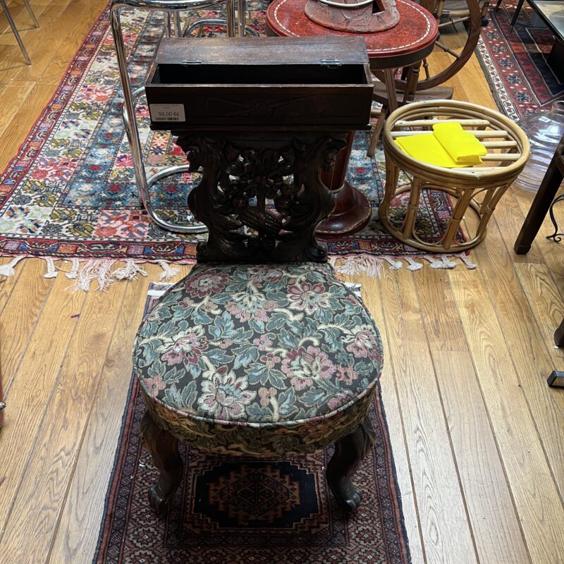 Chaise de fumée XIX bois sculpté