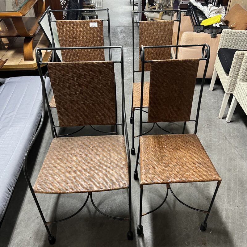 série de 4 chaises de terrasse fer forgé et osier