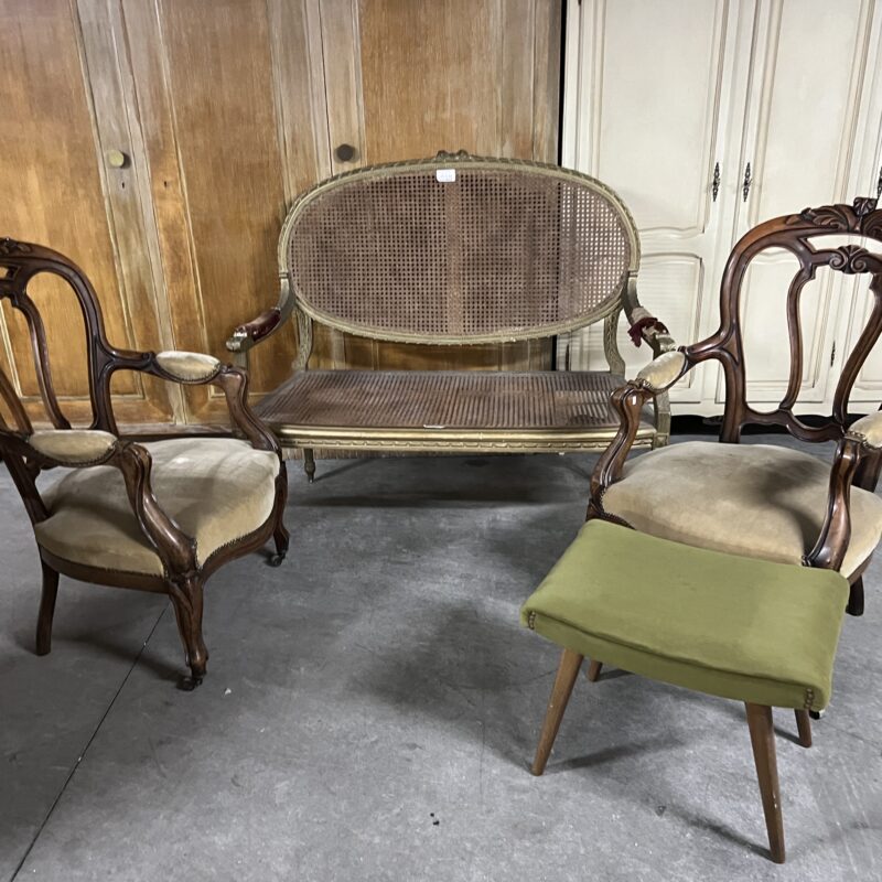 canapé chaises et tabouret bois sculpté et cannage début XXe style Louis XVIe