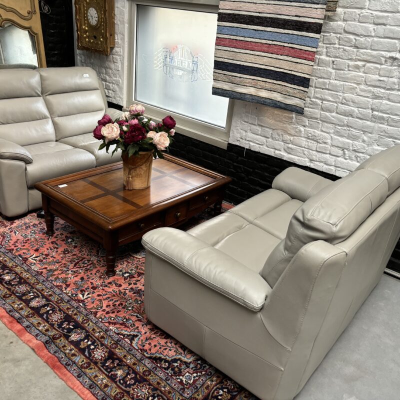 Canapé électrique beige en cuir