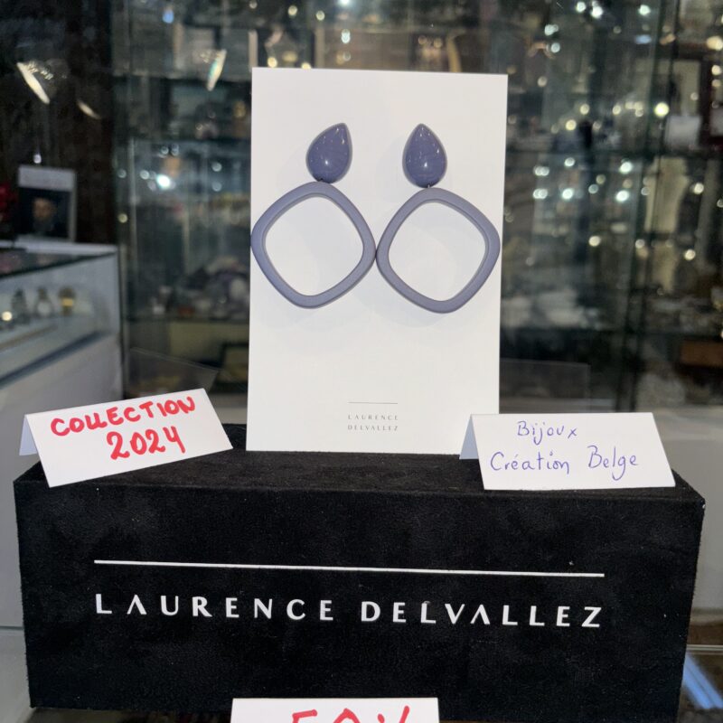 Bijoux . Boucle d’oreille. Laurence Delvallez