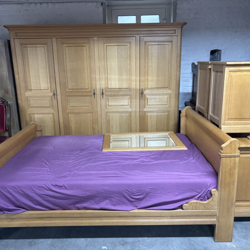 Chambres complete en bois massif ( Lit avec matelas et sommier)