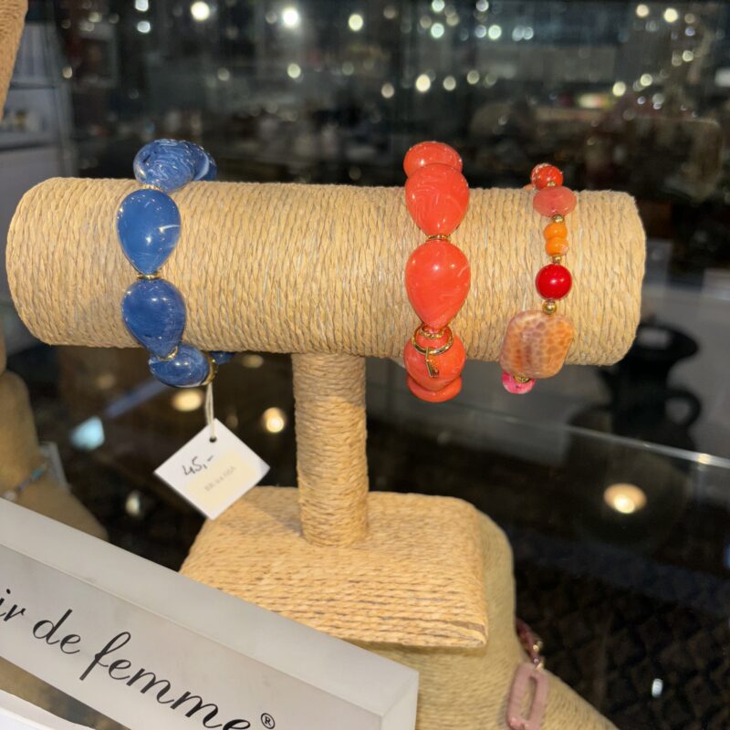 Bijoux. Bracelet. Clair de femme