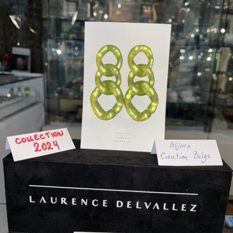 Bijoux . Boucle d’oreille. Laurence Delvallez