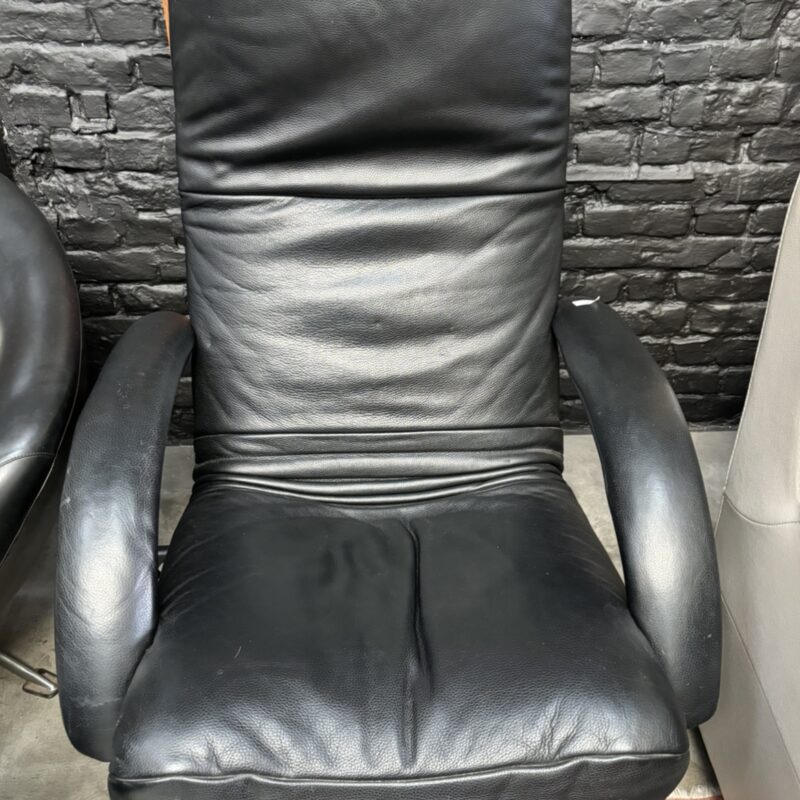 Fauteuil Jori Yoga relax cuir noir