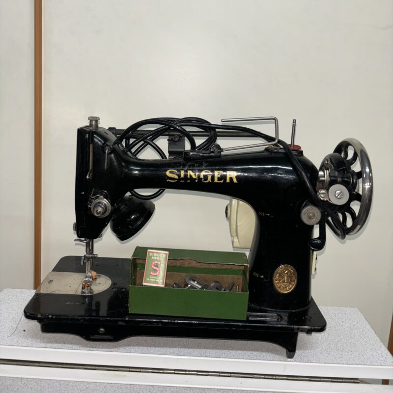 Machine à coudre singer