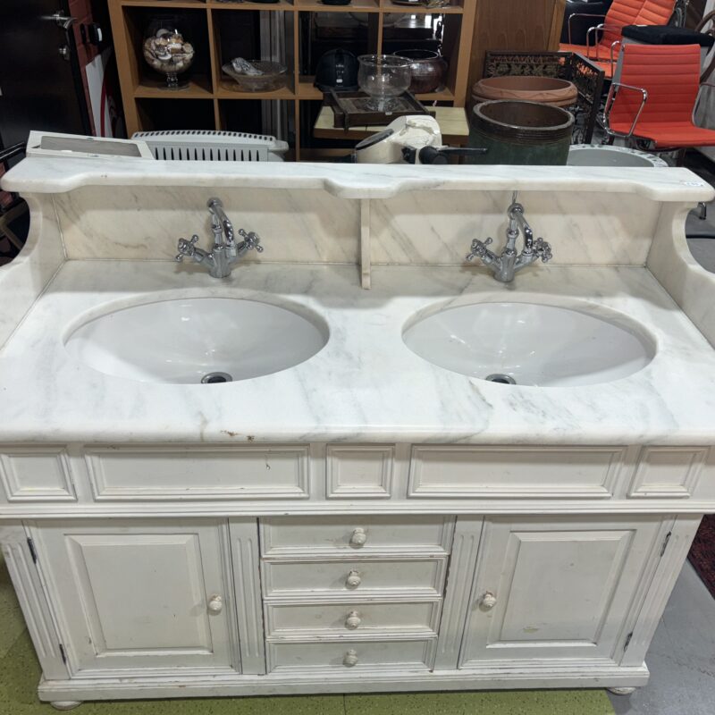 Meuble vintage de salle de bain