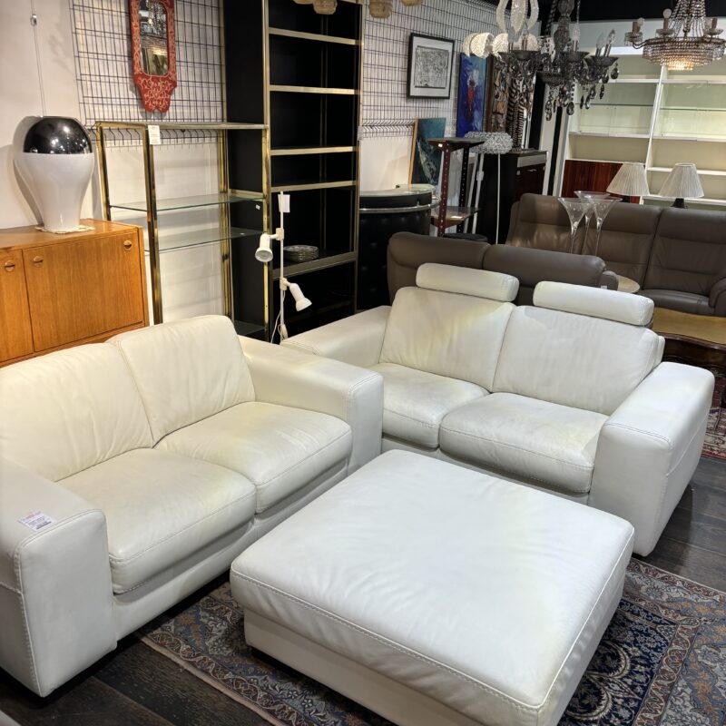 Canapé 2 places 2 places + pouf cuir blanc en l'état